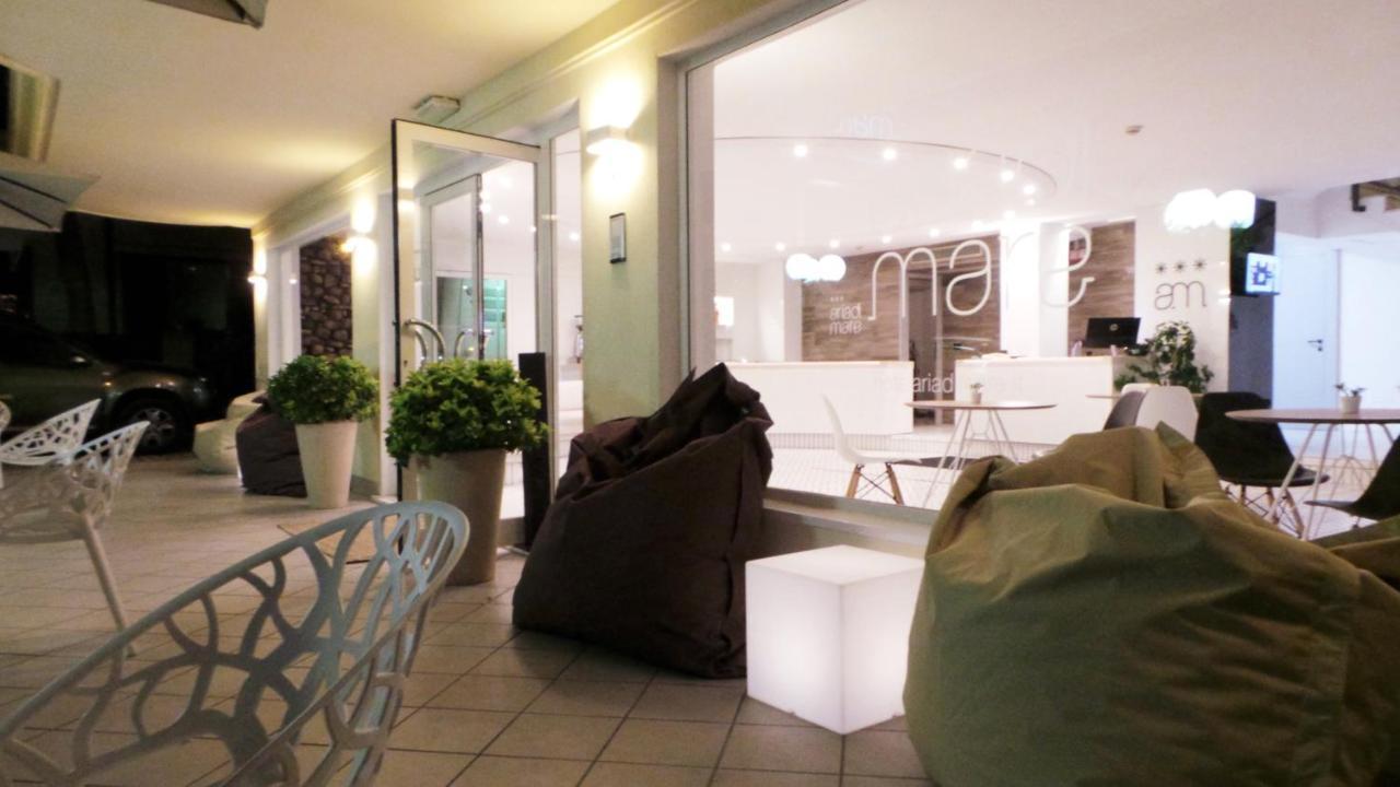 Hotel Aria Di Mare - Bed & Brunch In Centro A Riccione Kültér fotó