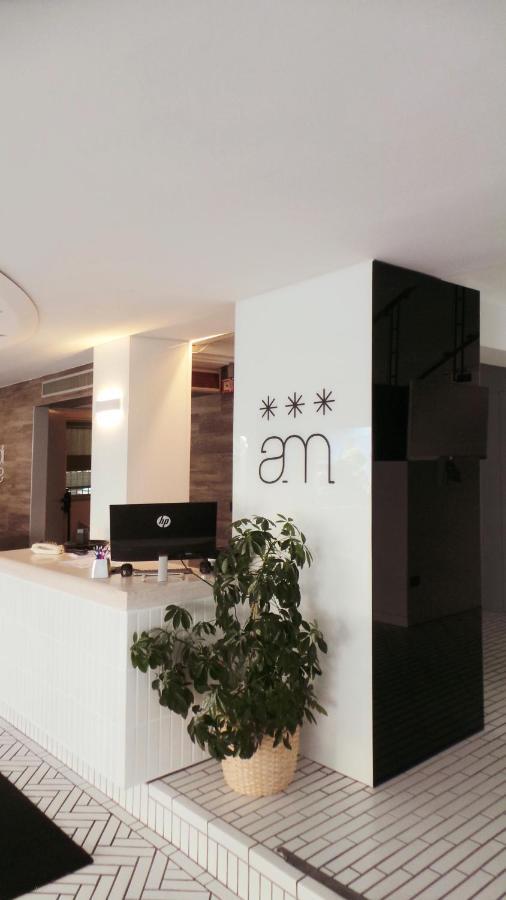 Hotel Aria Di Mare - Bed & Brunch In Centro A Riccione Kültér fotó