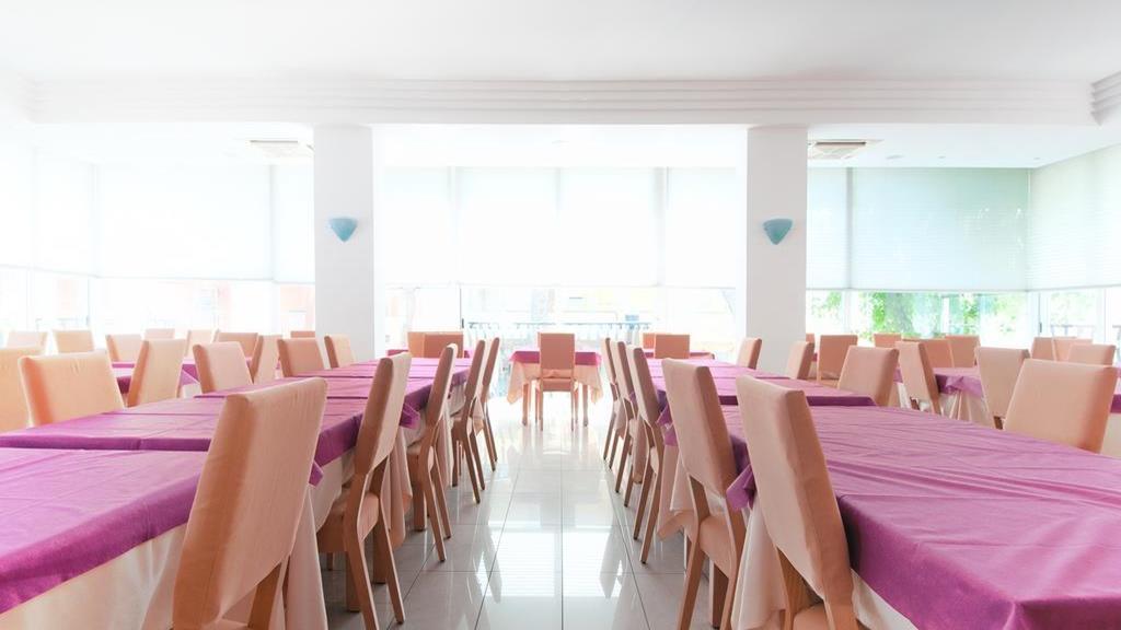 Hotel Aria Di Mare - Bed & Brunch In Centro A Riccione Kültér fotó