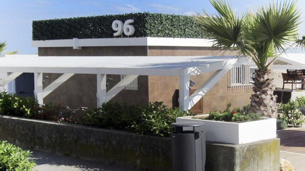 Hotel Aria Di Mare - Bed & Brunch In Centro A Riccione Kültér fotó